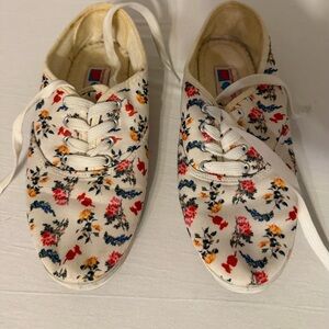 Vintage Floral Lace-Up Women's Sneakers